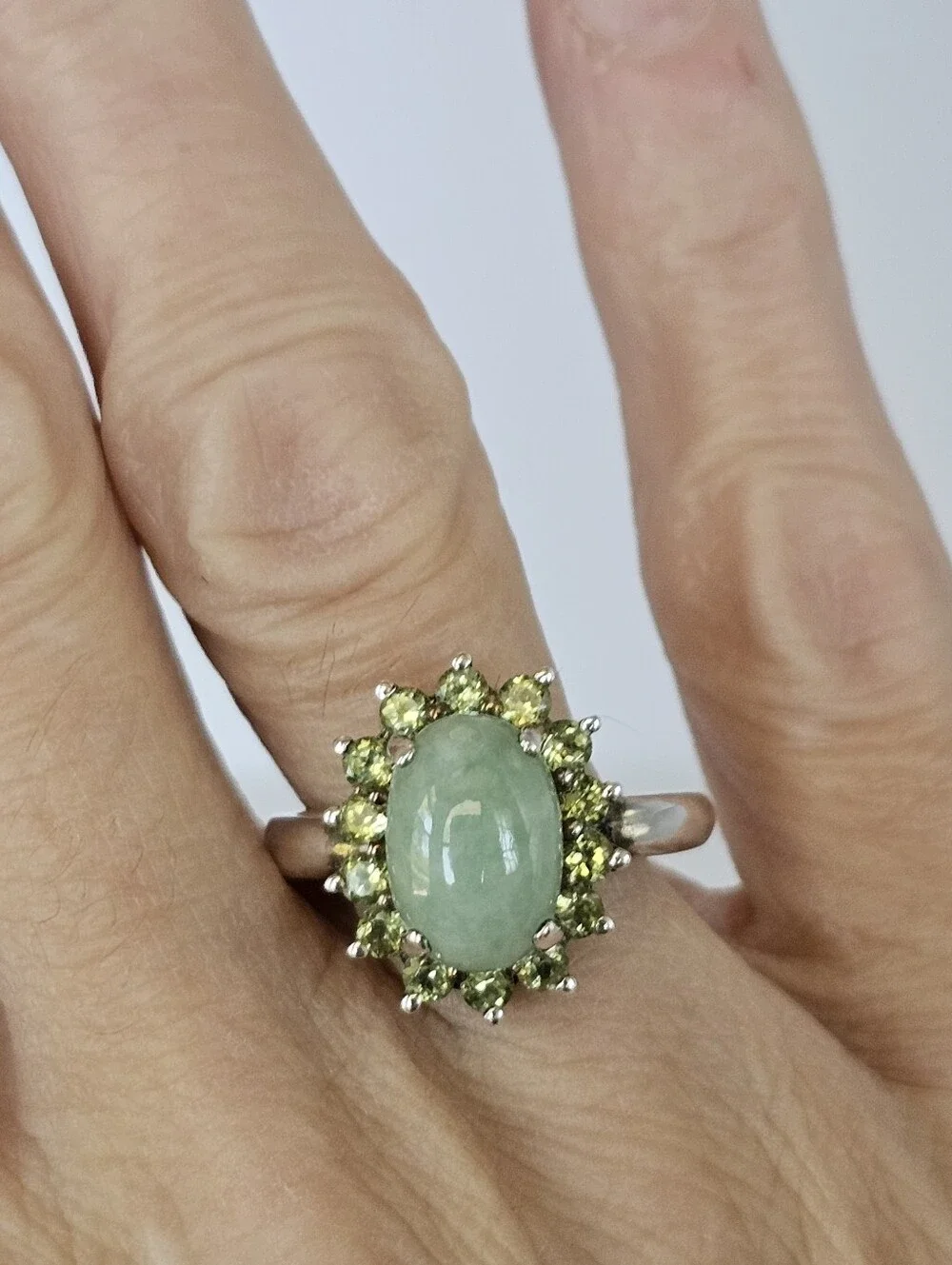 Genuine Jade Cabachon & Peridot Ring Sterling Silver Rhodium Size 8!